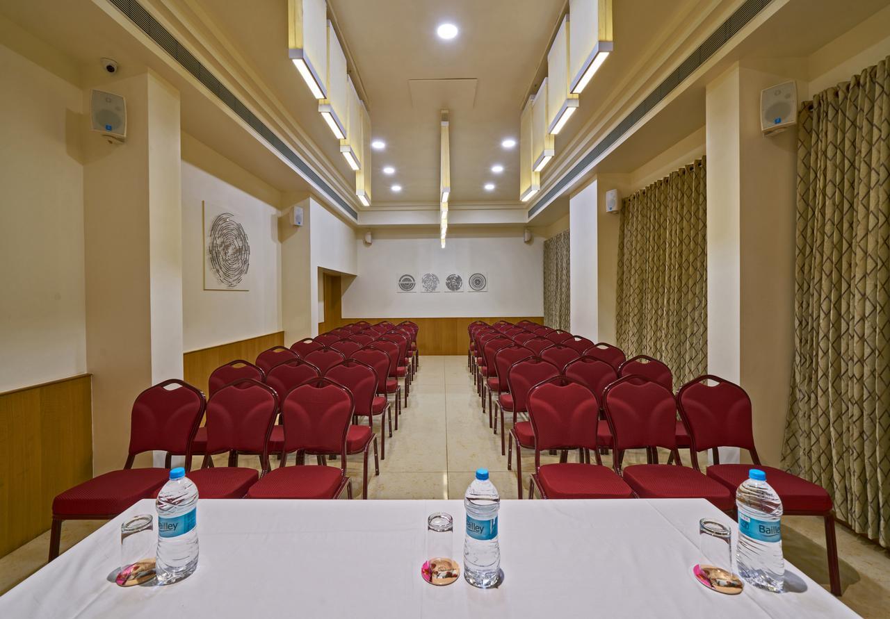 Hotel Atharv Top Rated Business Hotel In Kolhapur Dış mekan fotoğraf