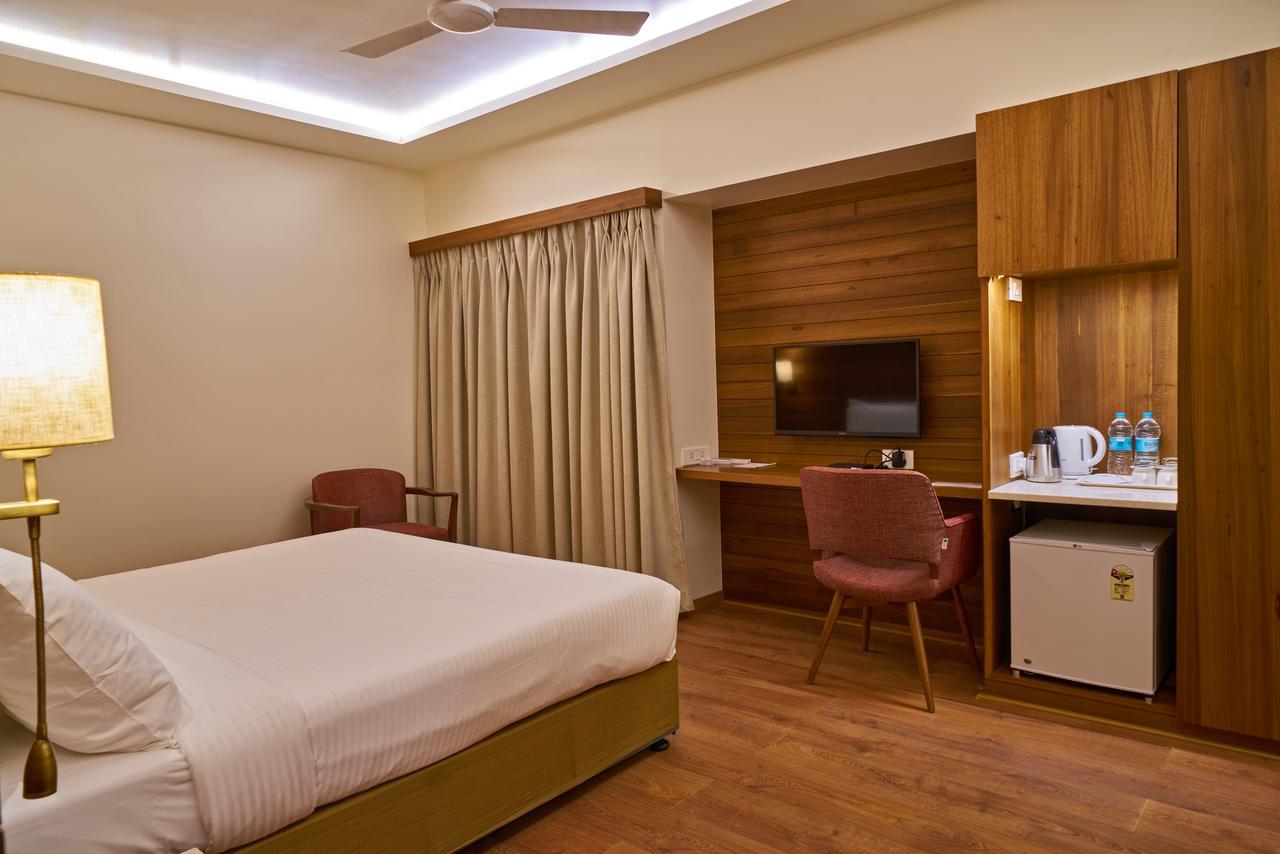 Hotel Atharv Top Rated Business Hotel In Kolhapur Dış mekan fotoğraf