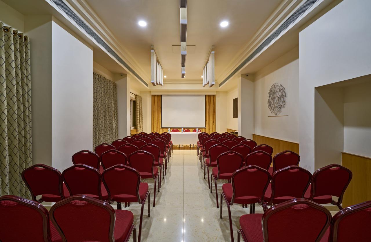 Hotel Atharv Top Rated Business Hotel In Kolhapur Dış mekan fotoğraf
