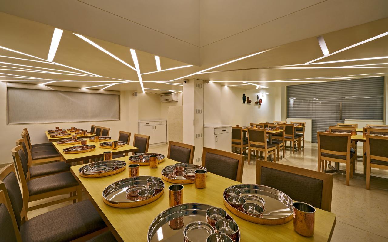 Hotel Atharv Top Rated Business Hotel In Kolhapur Dış mekan fotoğraf