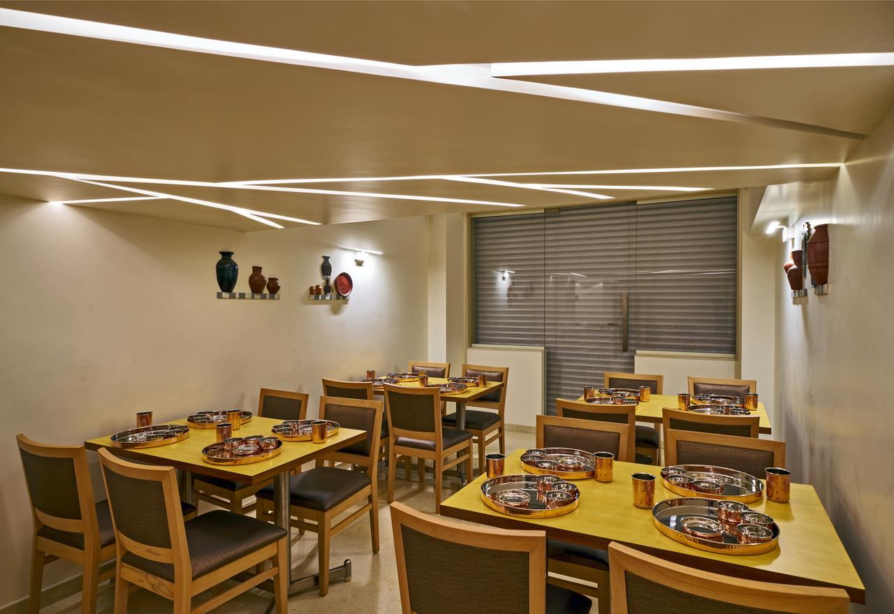 Hotel Atharv Top Rated Business Hotel In Kolhapur Dış mekan fotoğraf