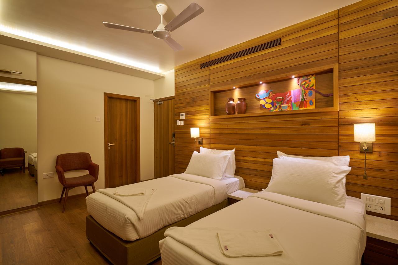 Hotel Atharv Top Rated Business Hotel In Kolhapur Dış mekan fotoğraf