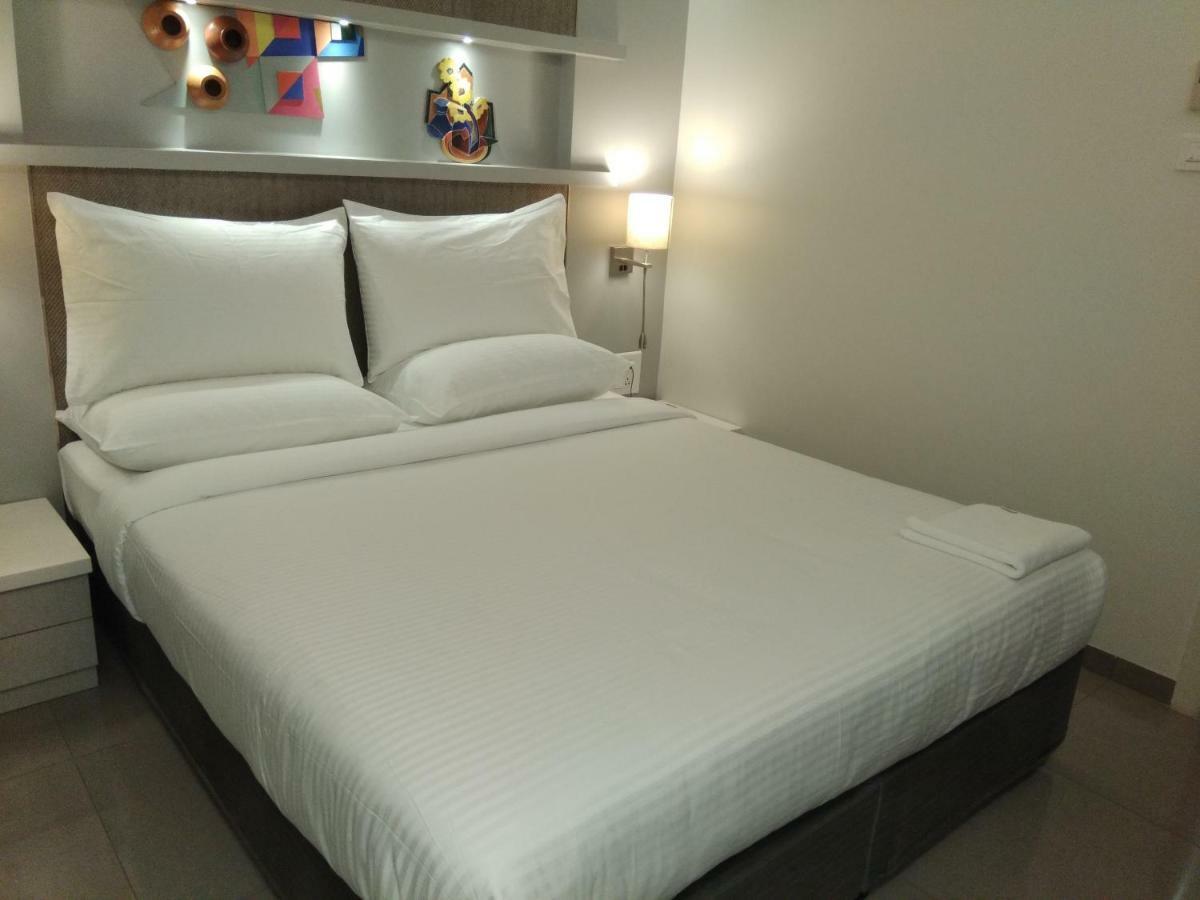 Hotel Atharv Top Rated Business Hotel In Kolhapur Dış mekan fotoğraf